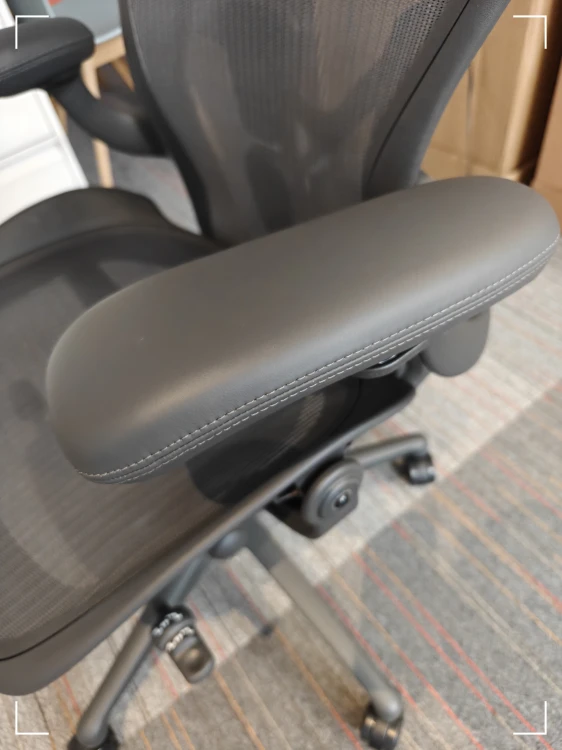 Herman Miller Aeron B Grafit Outlet 5.jpg