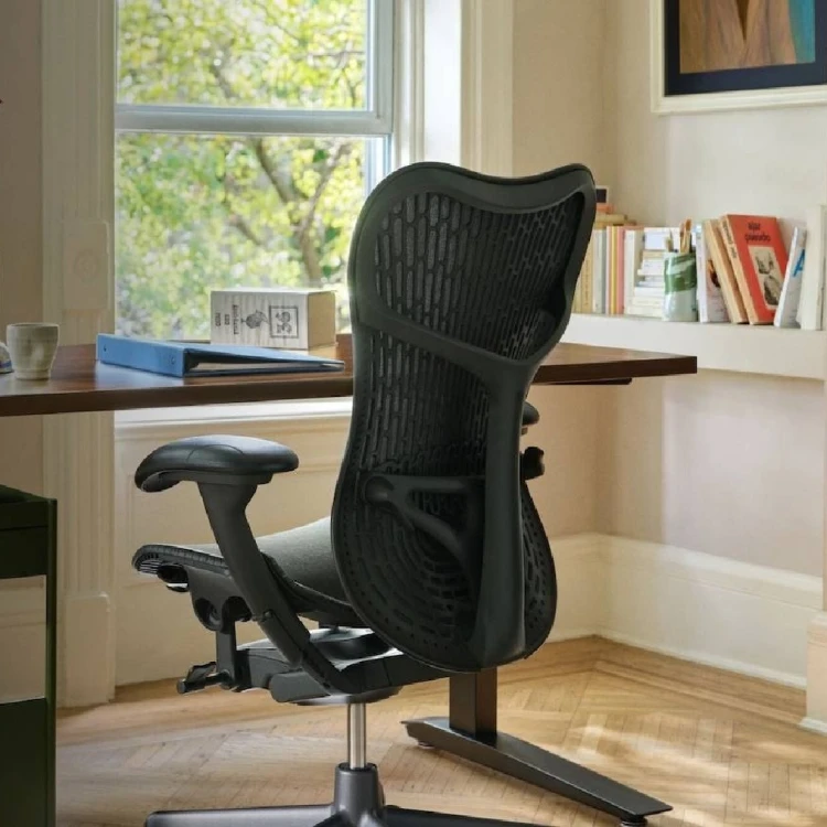 Herman Miller Mirra 2 Graphite&amp;Black.jpg